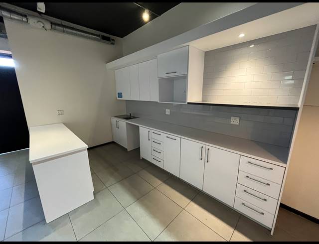 250M² OFFICE TO LET IN OBSERVATORY